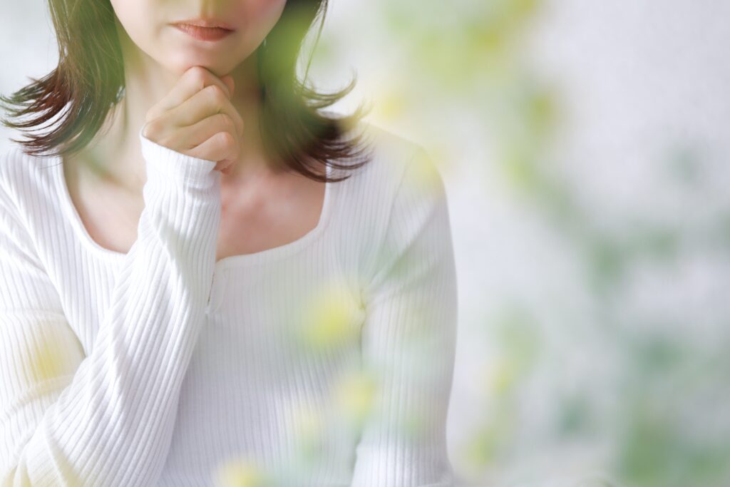 手術のメリットデメリットについて考えるトランス女性